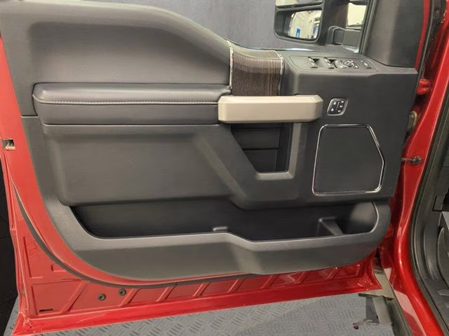 2021 Red Metallic Ford Super Duty F-250 SRW Lariat 4X4 Truck