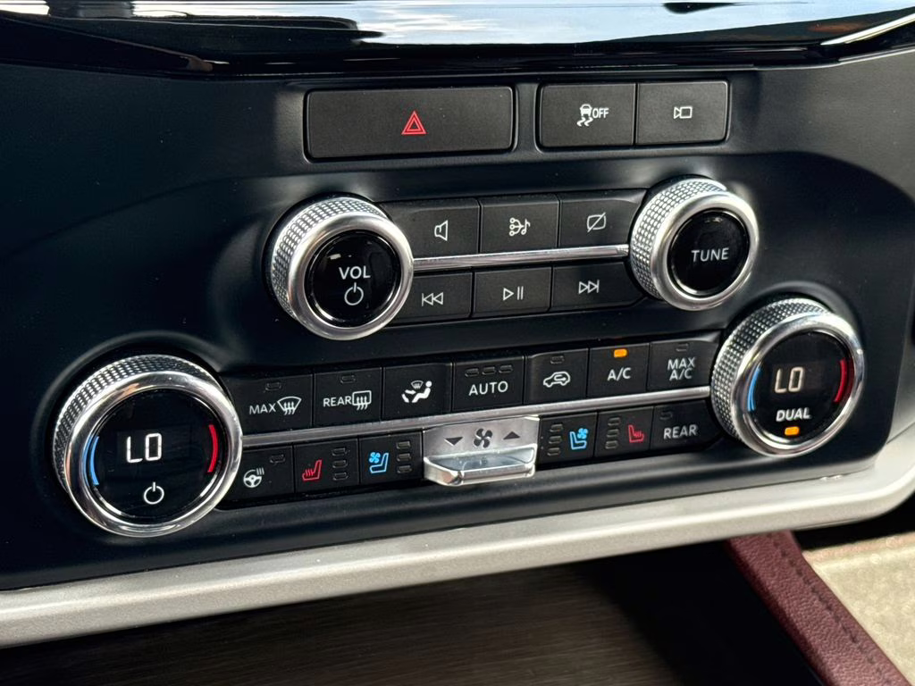 2022 Agate Black Metallic Ford Expedition Max Limited RWD SUV