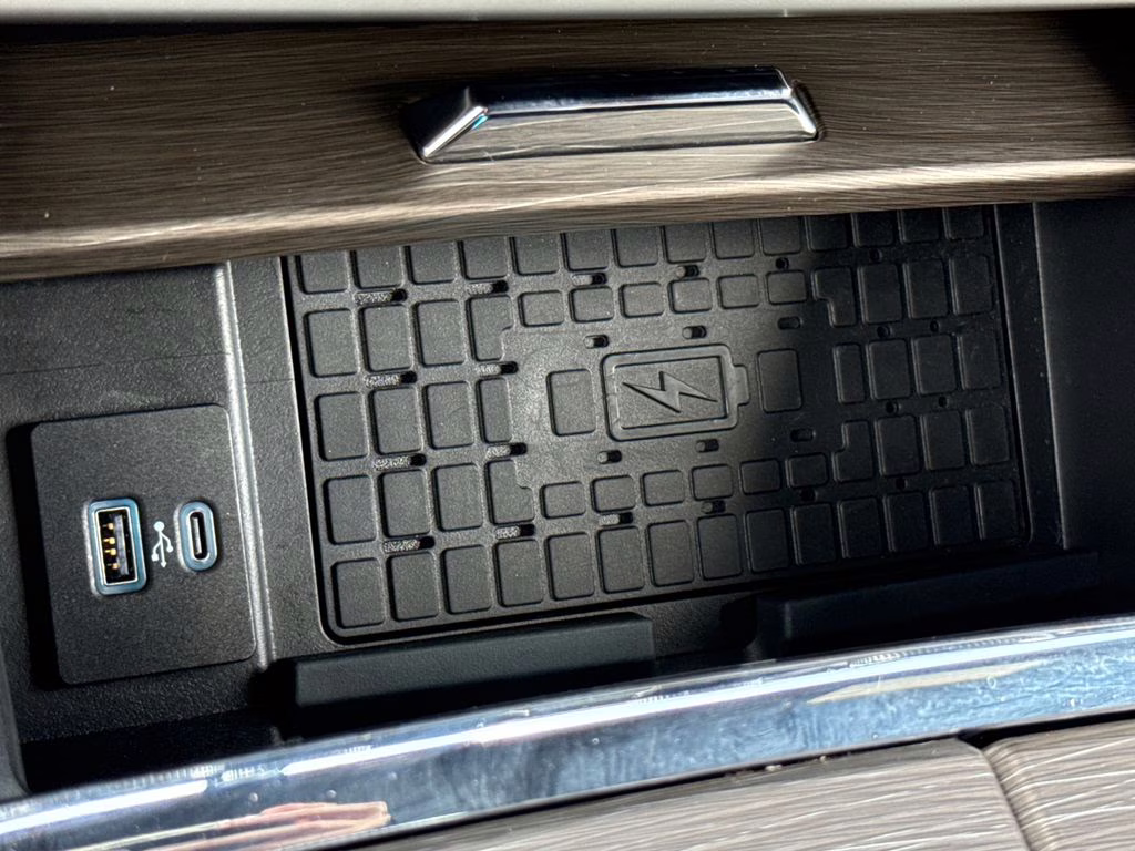 2022 Agate Black Metallic Ford Expedition Max Limited RWD SUV