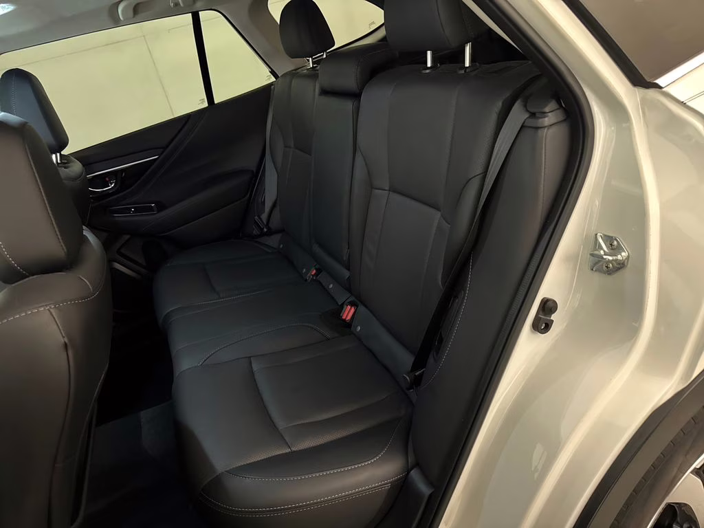 2021 Crystal White Pearl Subaru Outback Limited XT AWD SUV
