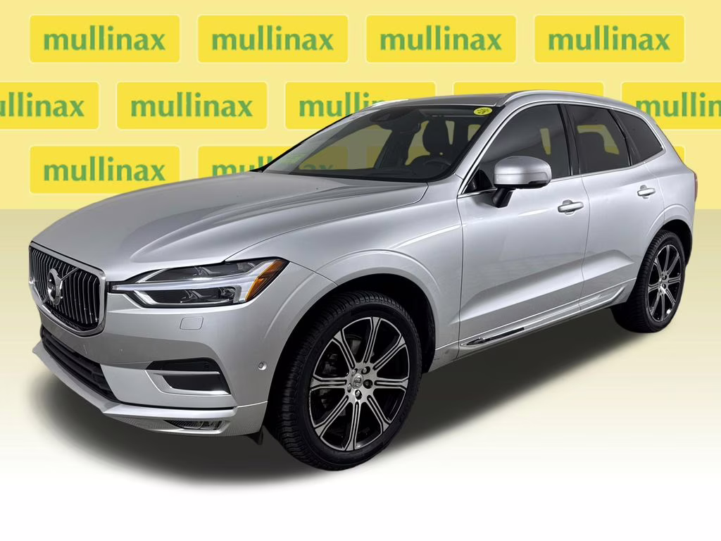 2019 Bright Silver Metallic Volvo XC60 T5 Inscription FWD SUV