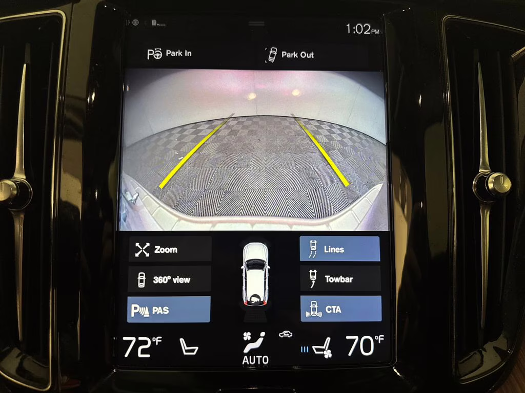 2019 Bright Silver Metallic Volvo XC60 T5 Inscription FWD SUV