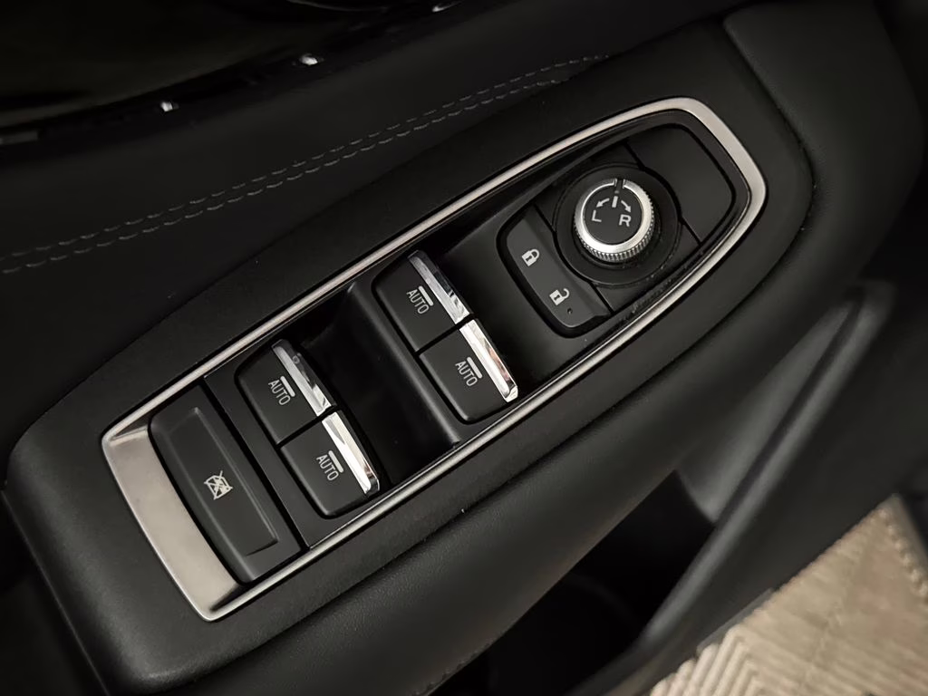 2021 Crystal White Pearl Subaru Outback Limited XT AWD SUV