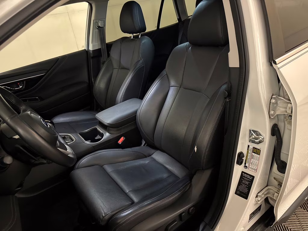 2021 Crystal White Pearl Subaru Outback Limited XT AWD SUV