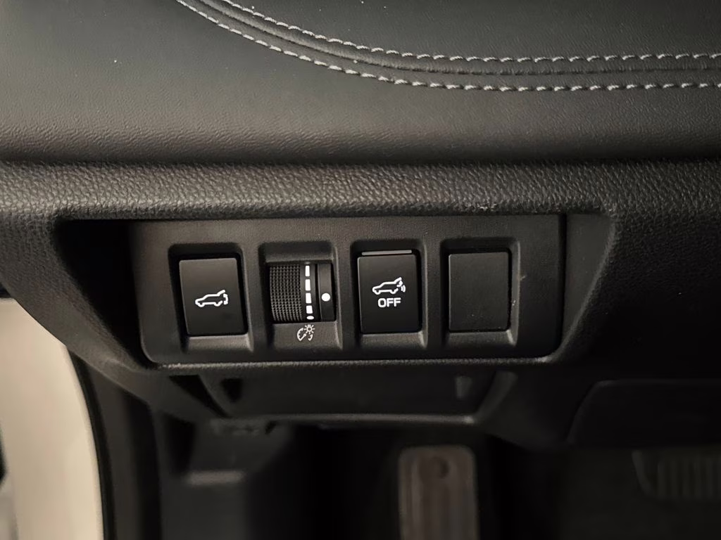 2021 Crystal White Pearl Subaru Outback Limited XT AWD SUV