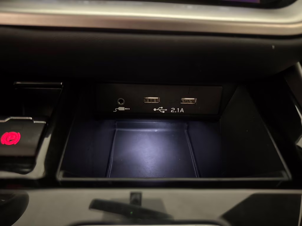 2021 Crystal White Pearl Subaru Outback Limited XT AWD SUV