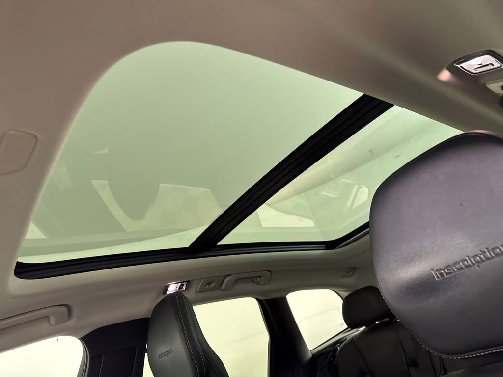 2019 Bright Silver Metallic Volvo XC60 T5 Inscription FWD SUV