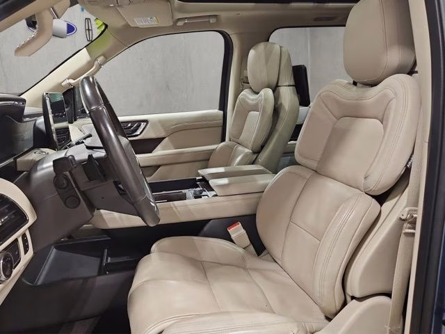 2020 Blue Diamond Lincoln Navigator Reserve 4X4 SUV