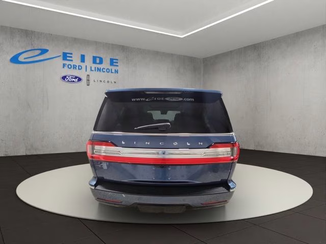 2020 Blue Diamond Lincoln Navigator Reserve 4X4 SUV