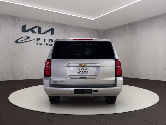 2020 Silver Ice Metallic Chevrolet Suburban LT 4X4 SUV
