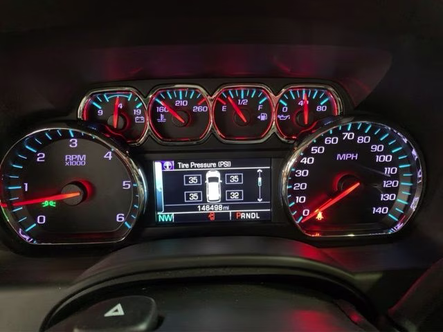 2020 Silver Ice Metallic Chevrolet Suburban LT 4X4 SUV