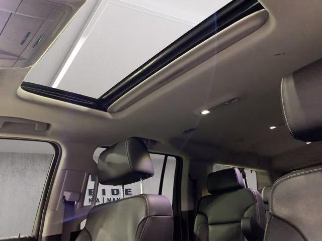 2020 Silver Ice Metallic Chevrolet Suburban LT 4X4 SUV