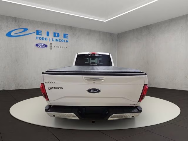 2017 White Platinum Metallic Tri-Coat Ford F-150 Lariat 4X4 Truck