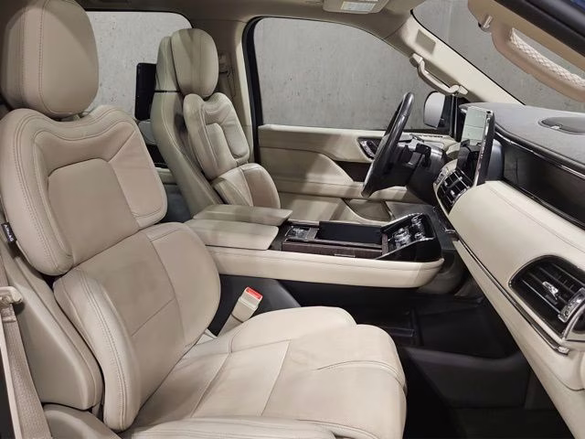 2020 Blue Diamond Lincoln Navigator Reserve 4X4 SUV