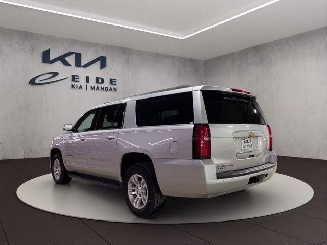 2020 Silver Ice Metallic Chevrolet Suburban LT 4X4 SUV