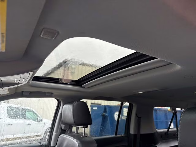 2020 Silver Ice Metallic Chevrolet Suburban LT 4X4 SUV