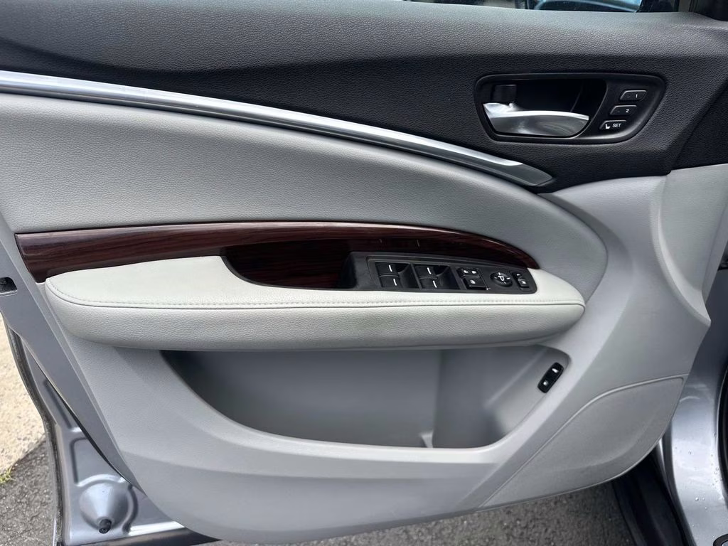 2016 Lunar Silver Metallic Acura MDX 3.5L AWD SUV