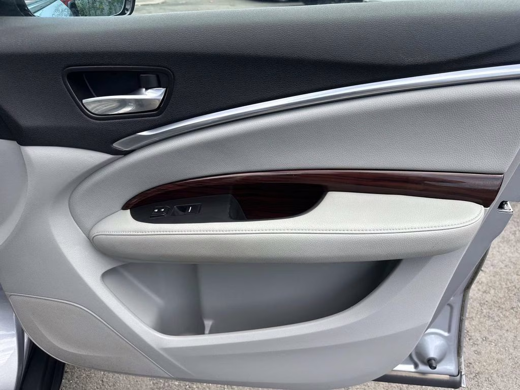 2016 Lunar Silver Metallic Acura MDX 3.5L AWD SUV
