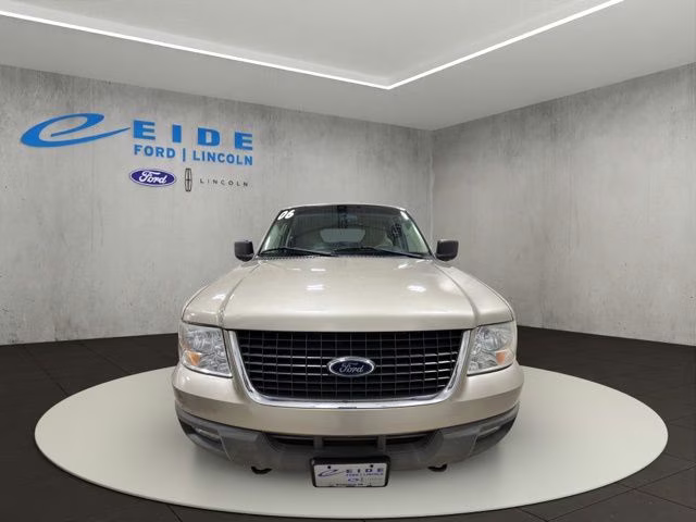 2006 Pueblo Gold Clearcoat Metallic Ford Expedition XLT 4X4 SUV