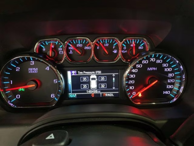2020 Silver Ice Metallic Chevrolet Suburban LT 4X4 SUV