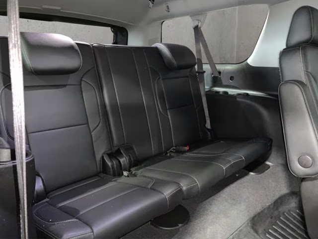 2020 Silver Ice Metallic Chevrolet Suburban LT 4X4 SUV