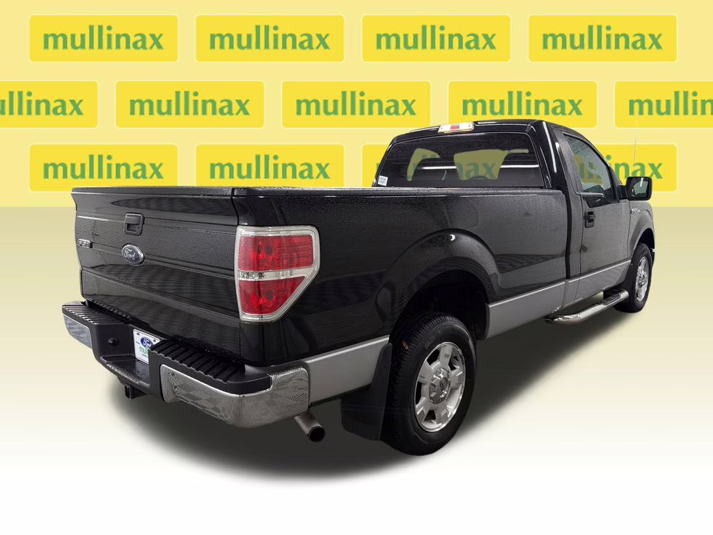 2009 Black Clearcoat Ford F-150 XLT RWD Truck