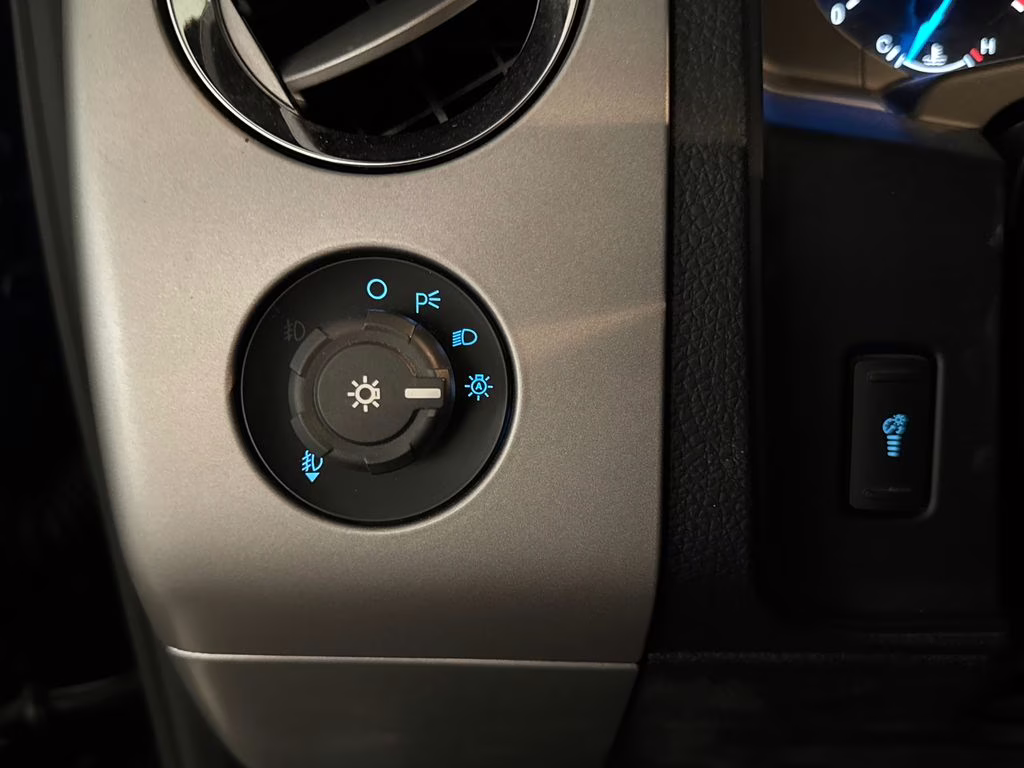 2016 Blue Jeans Metallic Ford Expedition XLT RWD SUV