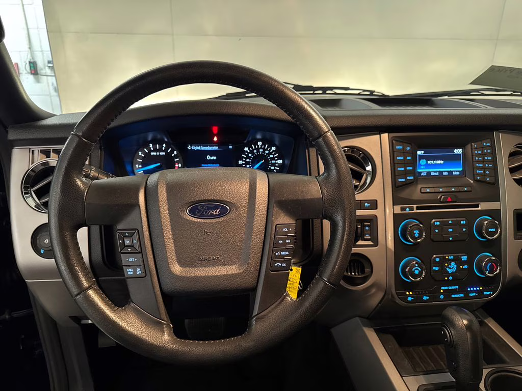 2016 Blue Jeans Metallic Ford Expedition XLT RWD SUV