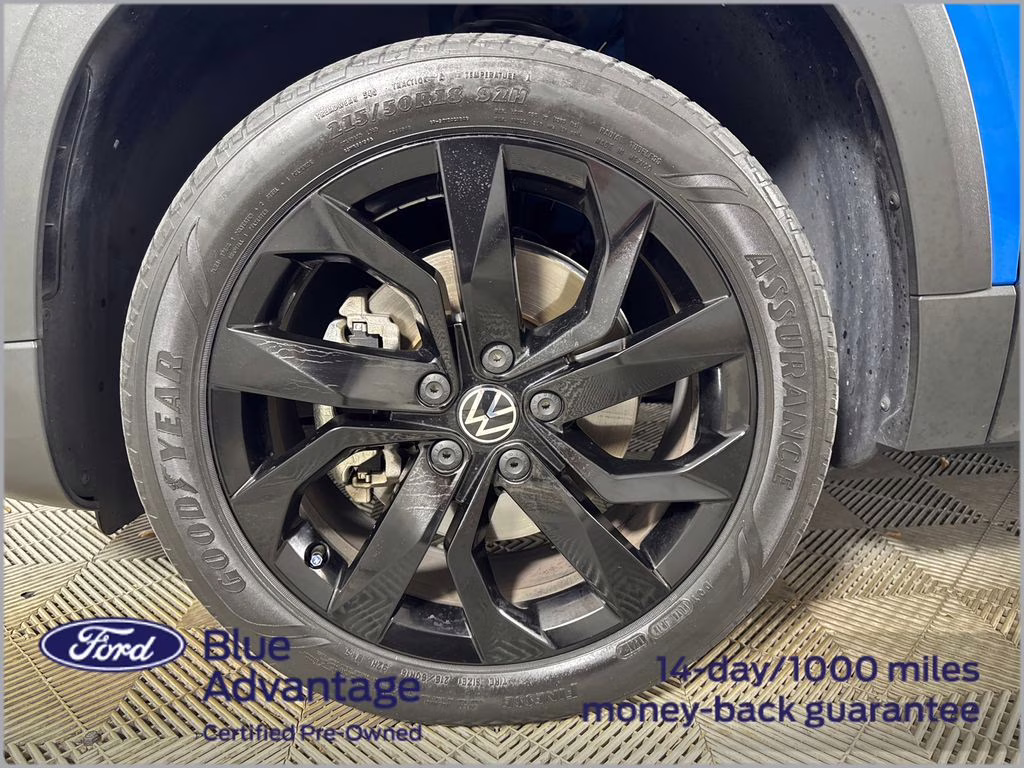 2022 Cornflower Blue Volkswagen Taos 1.5T SEL FWD SUV