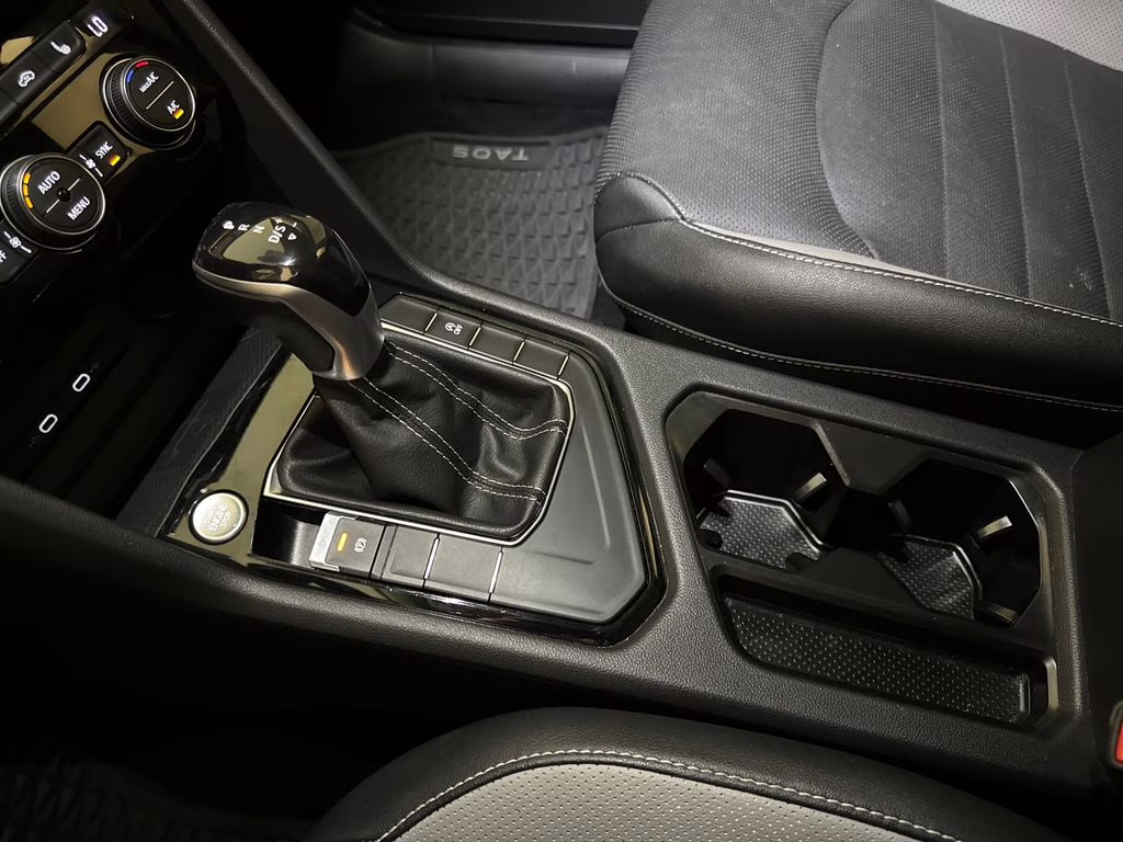 2022 Cornflower Blue Volkswagen Taos 1.5T SEL FWD SUV