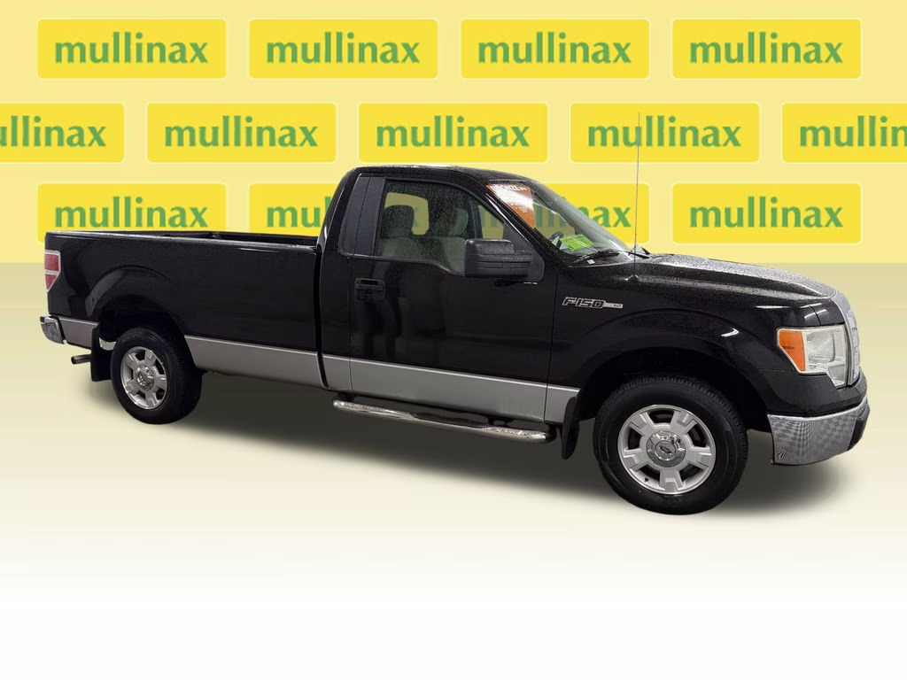 2009 Black Clearcoat Ford F-150 XLT RWD Truck
