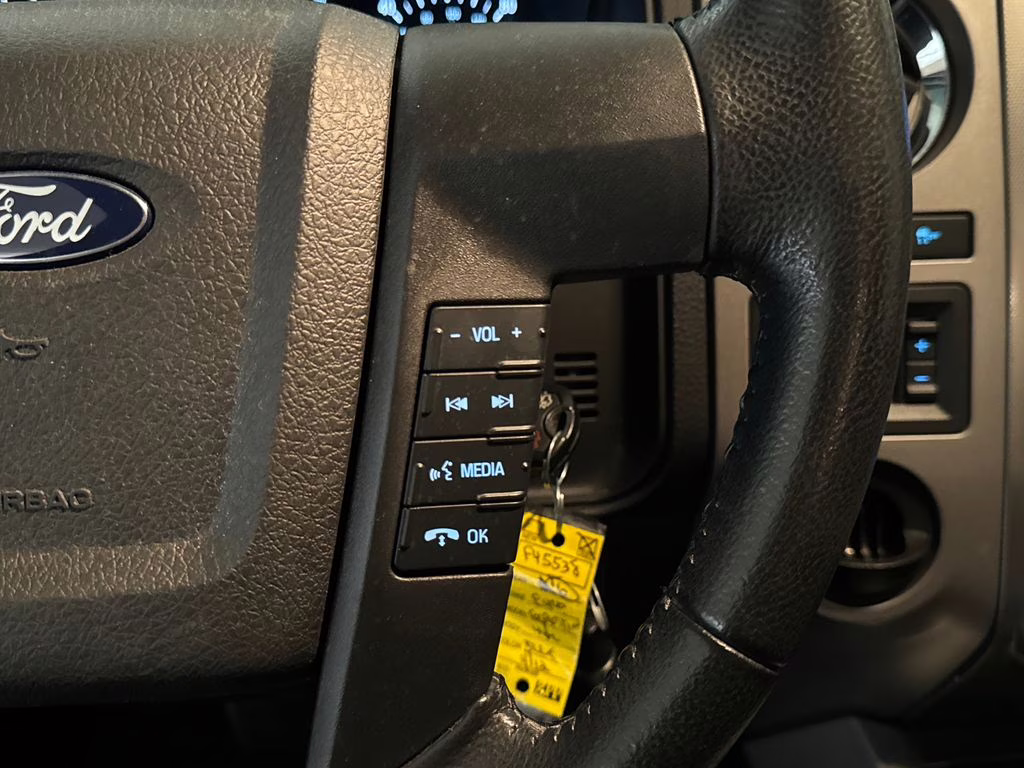 2016 Blue Jeans Metallic Ford Expedition XLT RWD SUV