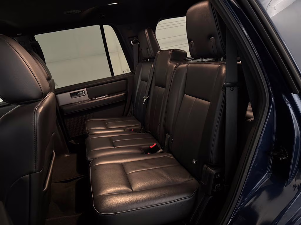 2016 Blue Jeans Metallic Ford Expedition XLT RWD SUV