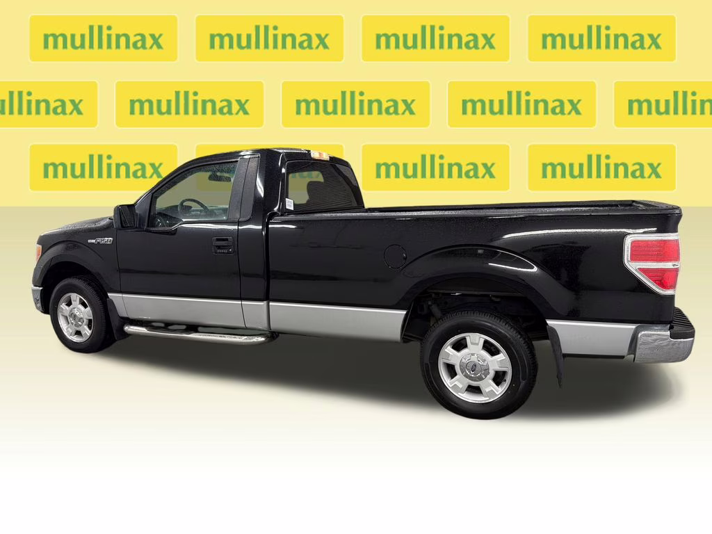 2009 Black Clearcoat Ford F-150 XLT RWD Truck