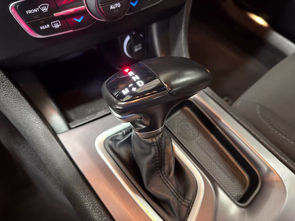 2022 Torred Clearcoat Dodge Charger R/T RWD Sedan