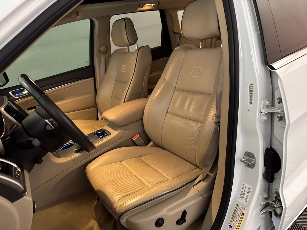 2015 Bright White Clearcoat Jeep Grand Cherokee Overland 4X4 SUV