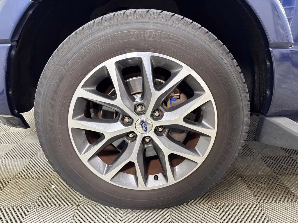 2016 Blue Jeans Metallic Ford Expedition XLT RWD SUV