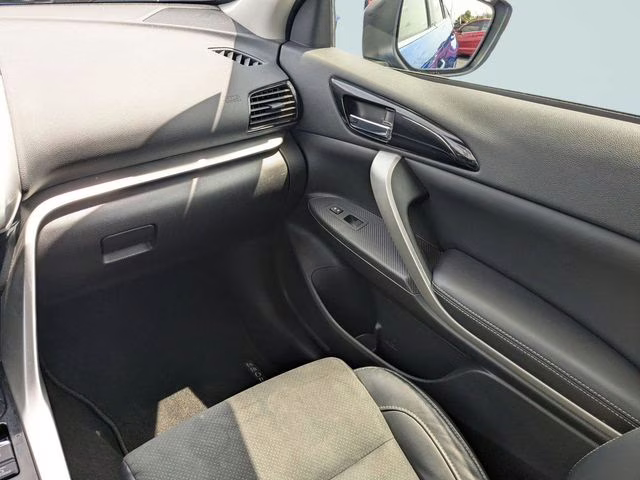 2022 Octane Blue Metallic Mitsubishi Eclipse Cross SE FWD SUV