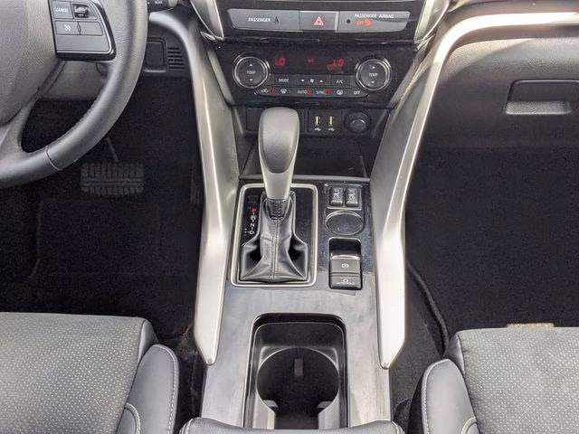 2022 Octane Blue Metallic Mitsubishi Eclipse Cross SE FWD SUV