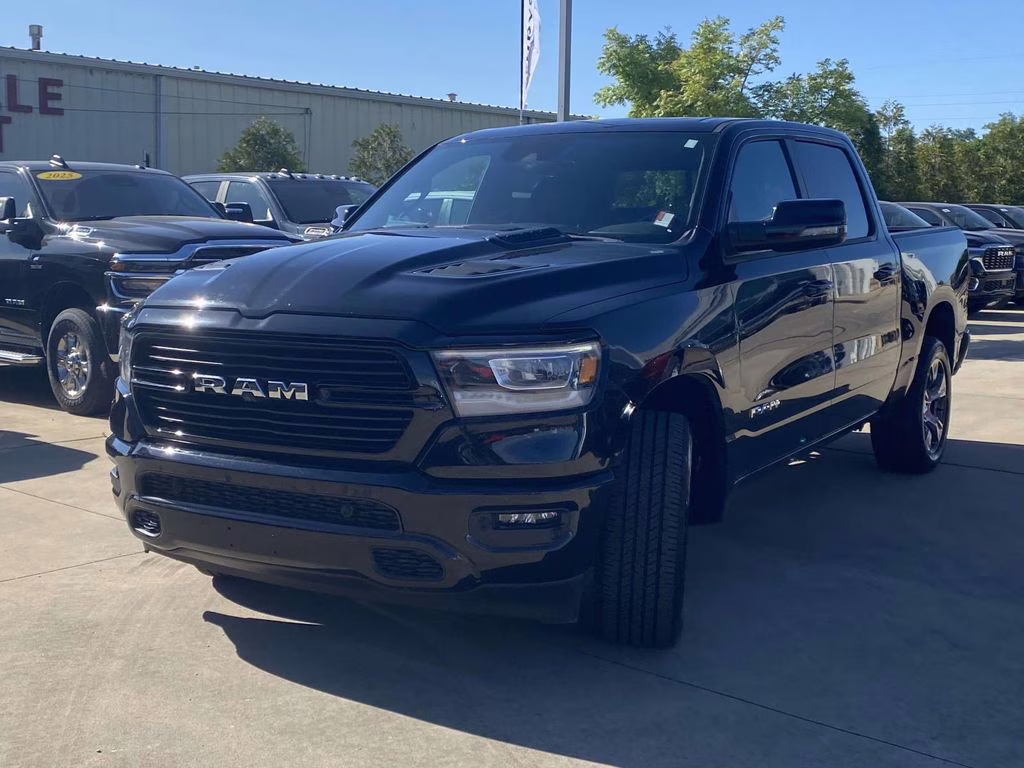 2023 Diamond Black Crystal Pearlcoat Ram 1500 Laramie 4X4 Truck