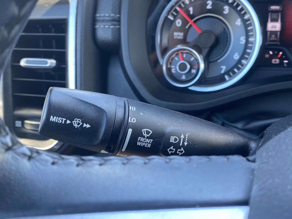 2023 Diamond Black Crystal Pearlcoat Ram 1500 Laramie 4X4 Truck