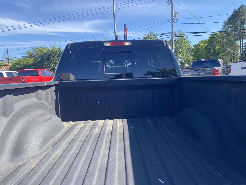 2023 Diamond Black Crystal Pearlcoat Ram 1500 Laramie 4X4 Truck