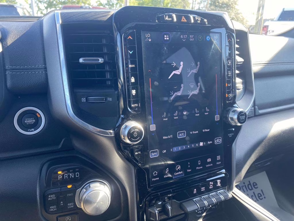 2023 Diamond Black Crystal Pearlcoat Ram 1500 Laramie 4X4 Truck