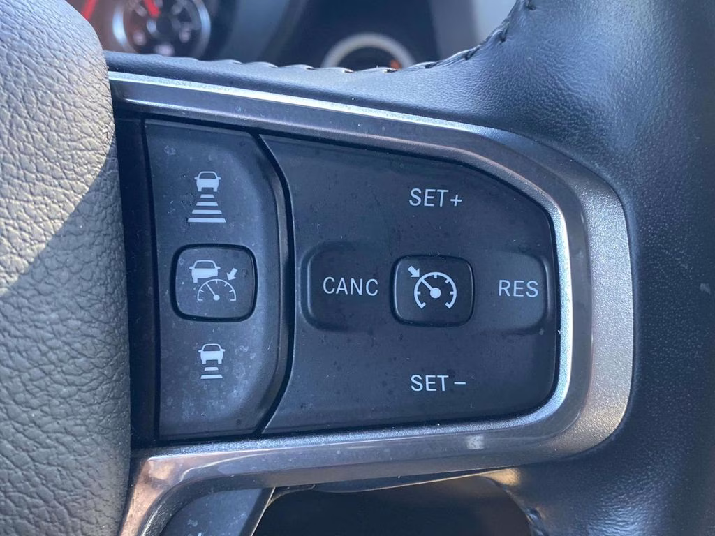 2023 Diamond Black Crystal Pearlcoat Ram 1500 Laramie 4X4 Truck