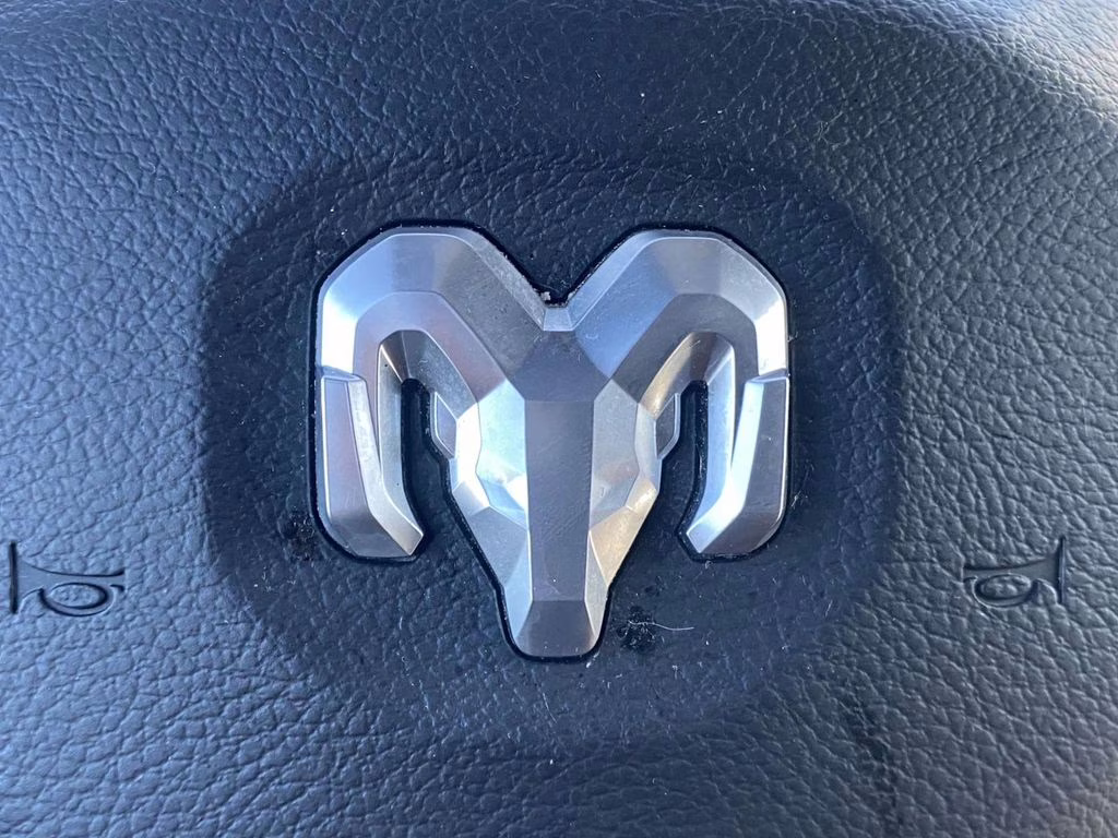 2023 Diamond Black Crystal Pearlcoat Ram 1500 Laramie 4X4 Truck