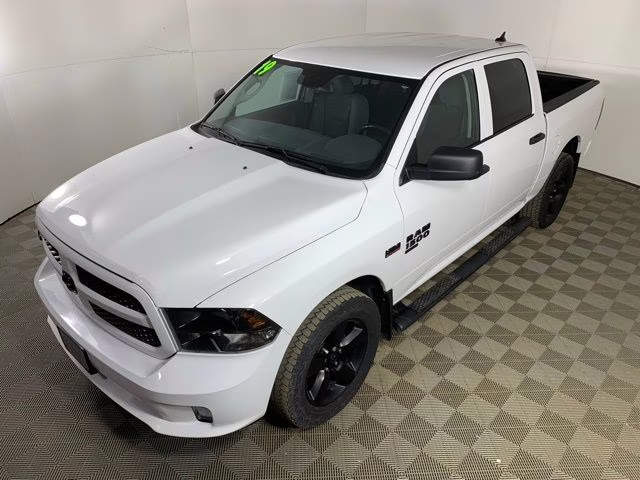 2019 Bright White Clearcoat Ram 1500 Express 4X4 Truck