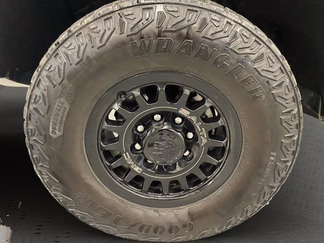 2025 Summit White GMC Sierra 2500HD AT4X 4X4 Truck