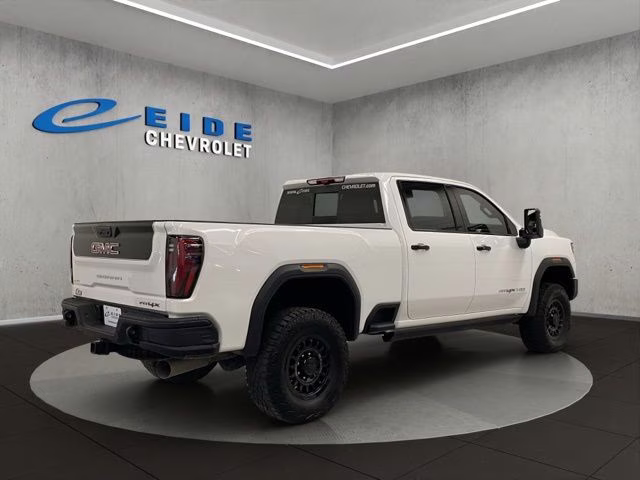 2025 Summit White GMC Sierra 2500HD AT4X 4X4 Truck