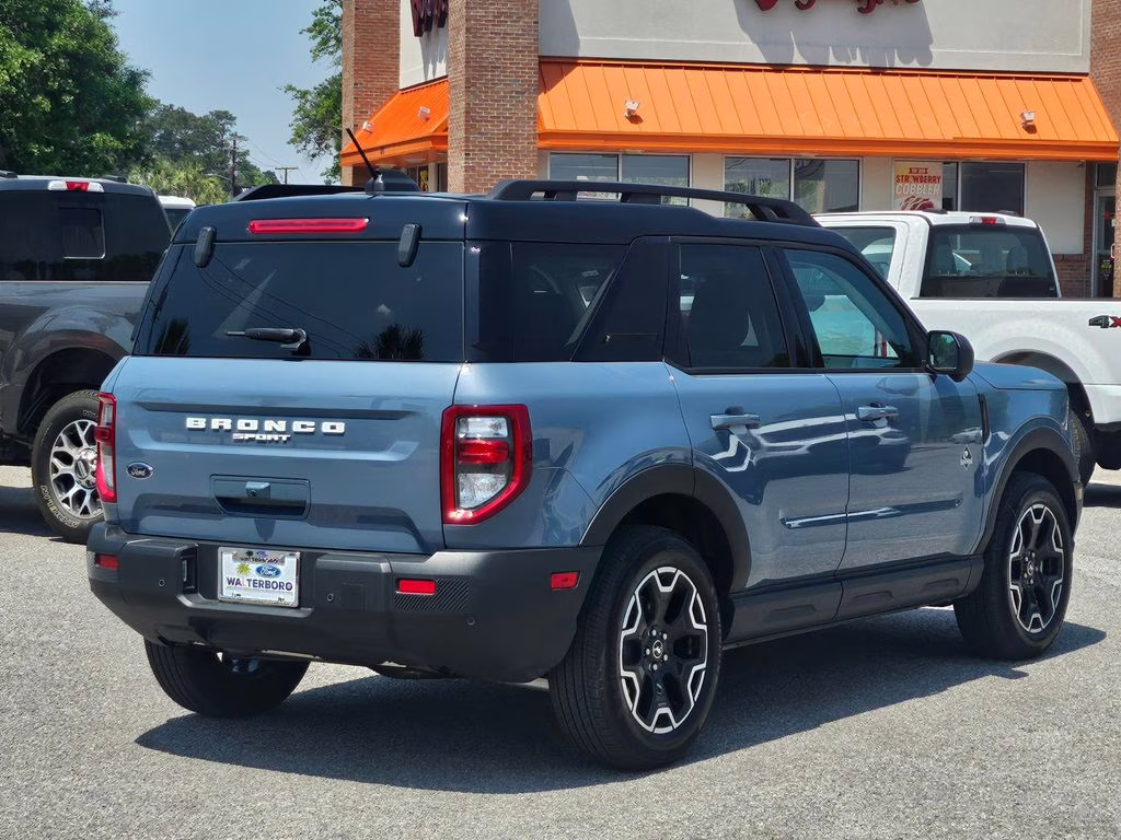 2025 Azure Gray Metallic Ford Bronco Sport Outer Banks 4X4 SUV