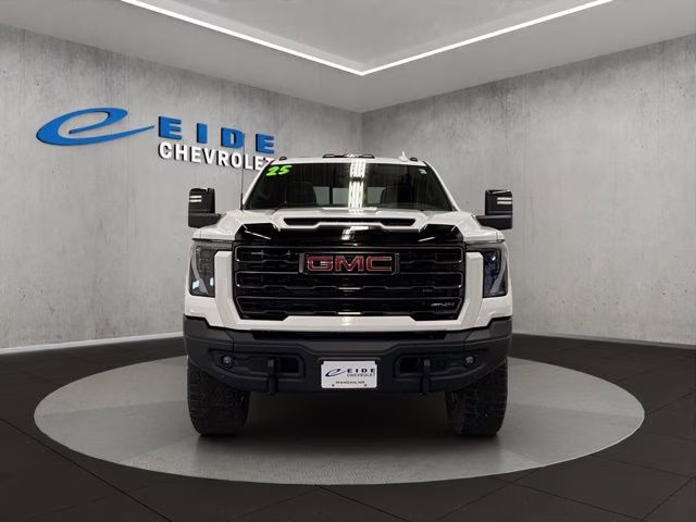 2025 Summit White GMC Sierra 2500HD AT4X 4X4 Truck